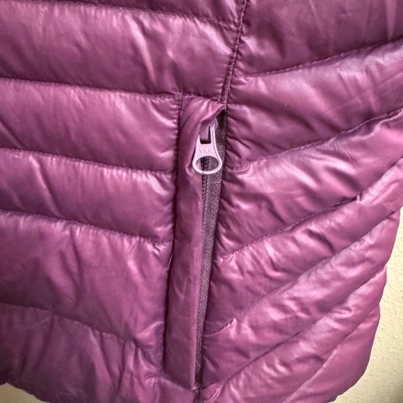 GOOSE DOWN BERNARDO Puffer Vest Zip Up Purple Blk Women's XL Packable Layer EUC - Picture 12 of 15